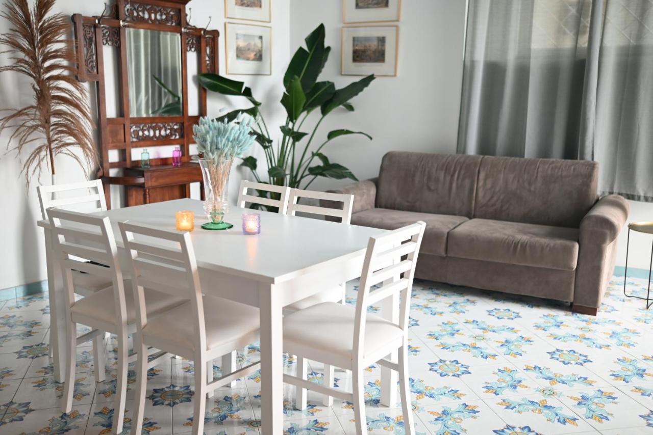Vico Di Mare Apartment วีโกเอเกวนเซ ภายนอก รูปภาพ