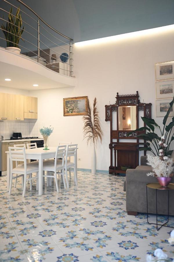 Vico Di Mare Apartment วีโกเอเกวนเซ ภายนอก รูปภาพ
