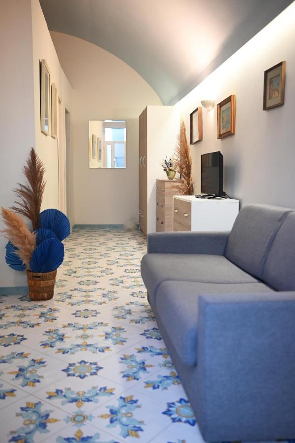 Vico Di Mare Apartment วีโกเอเกวนเซ ภายนอก รูปภาพ