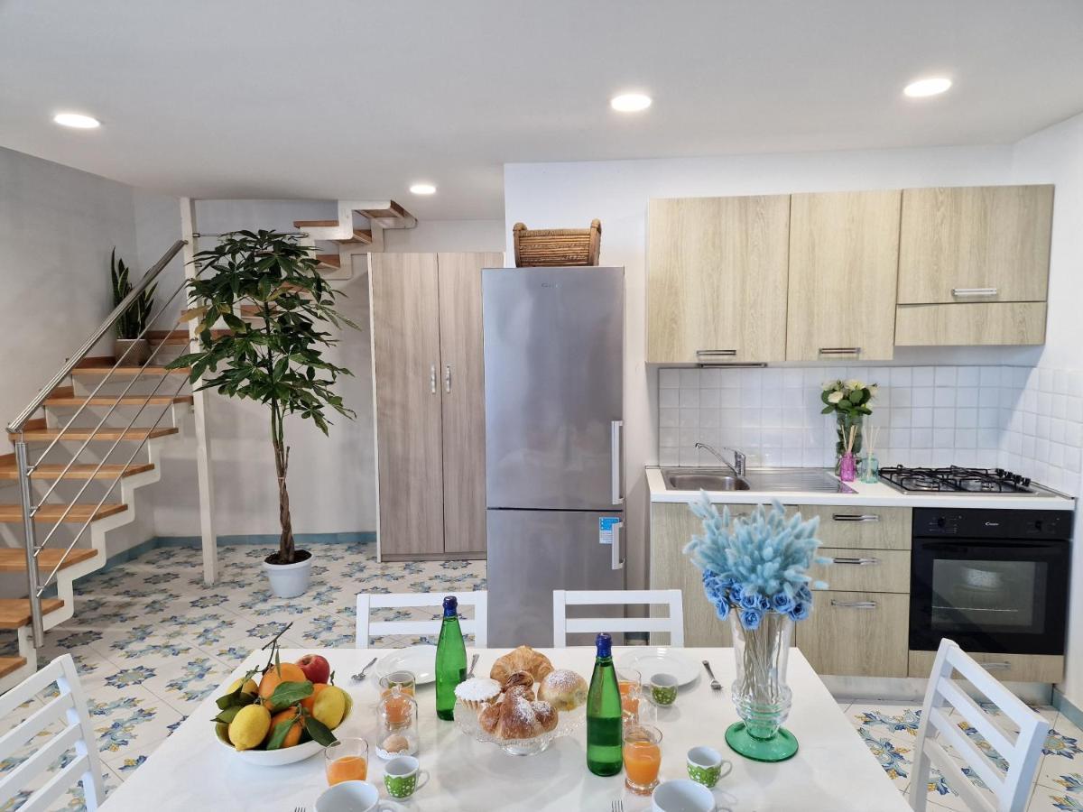 Vico Di Mare Apartment วีโกเอเกวนเซ ภายนอก รูปภาพ