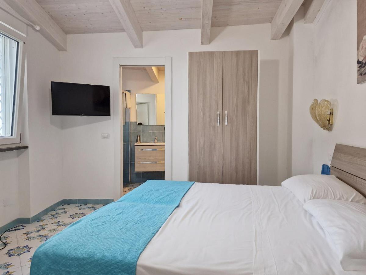 Vico Di Mare Apartment วีโกเอเกวนเซ ภายนอก รูปภาพ
