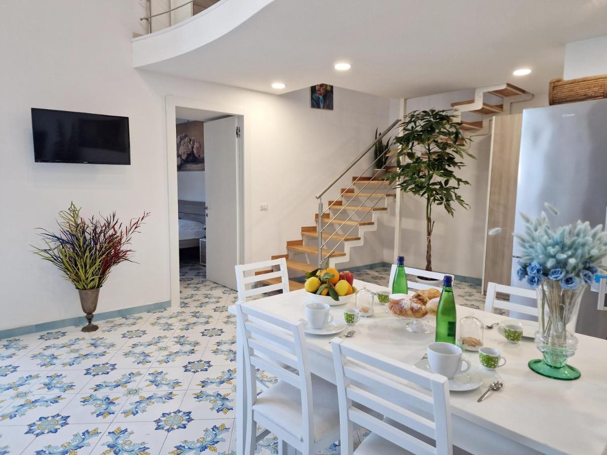 Vico Di Mare Apartment วีโกเอเกวนเซ ภายนอก รูปภาพ
