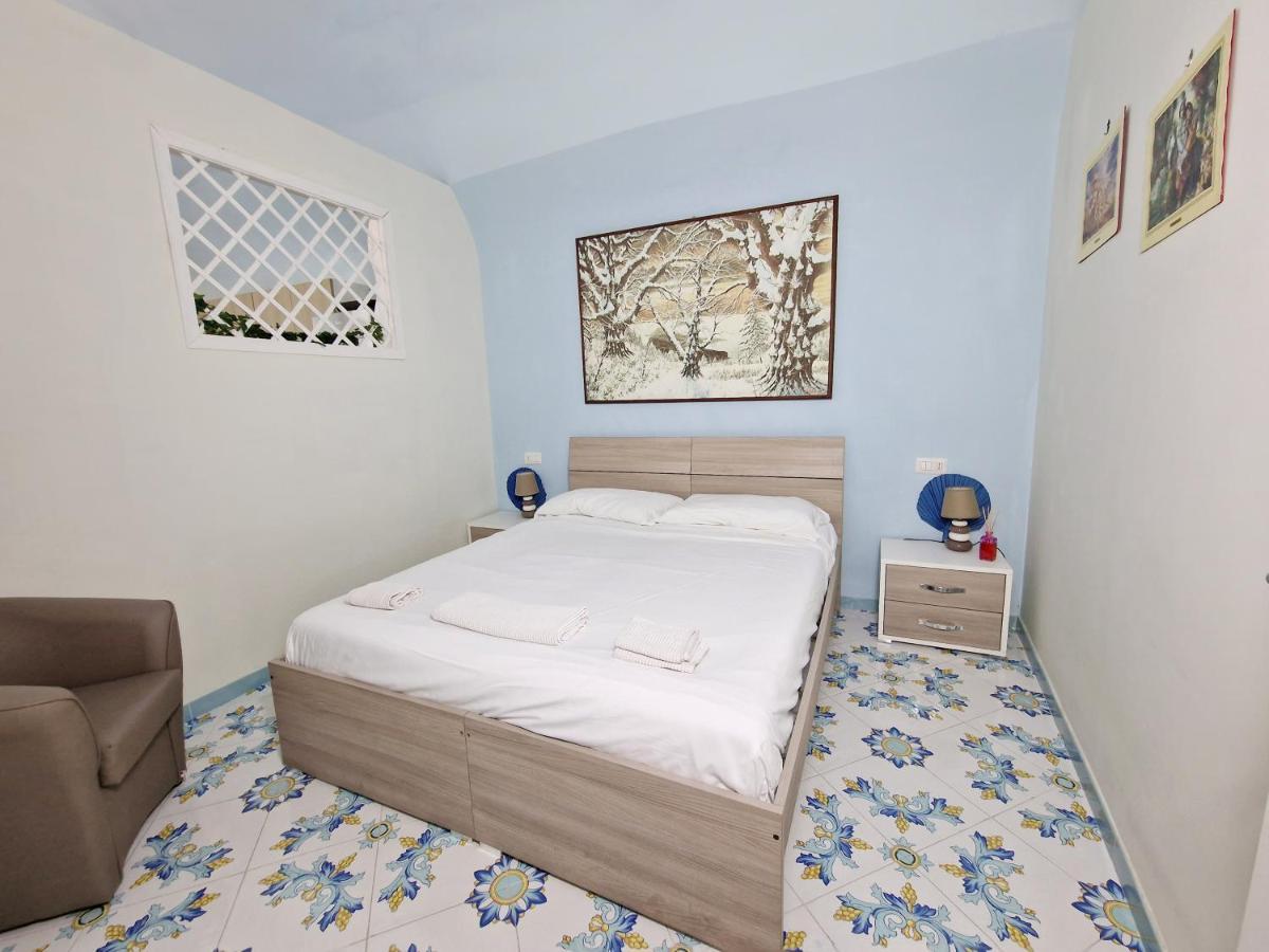 Vico Di Mare Apartment วีโกเอเกวนเซ ภายนอก รูปภาพ