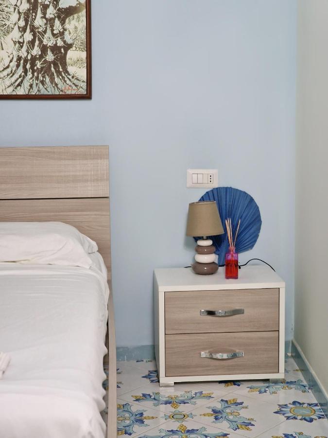 Vico Di Mare Apartment วีโกเอเกวนเซ ภายนอก รูปภาพ