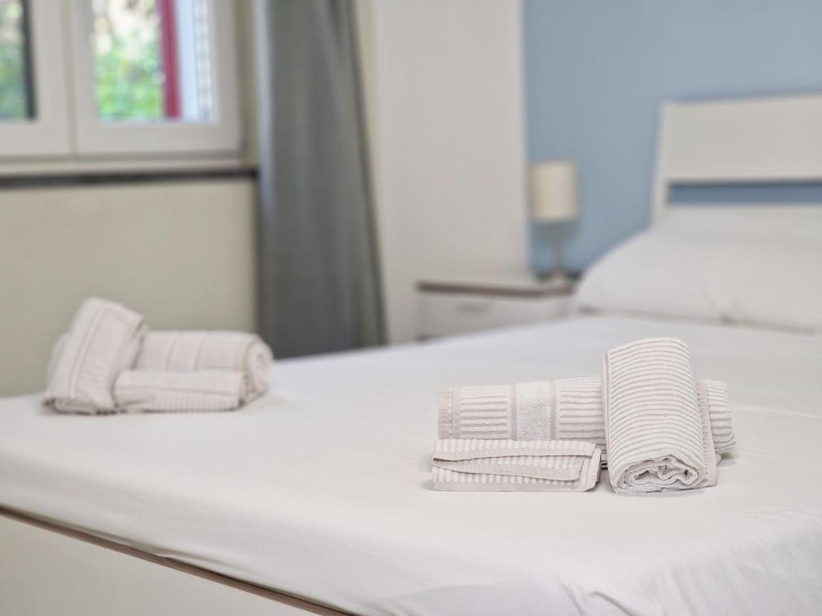 Vico Di Mare Apartment วีโกเอเกวนเซ ภายนอก รูปภาพ