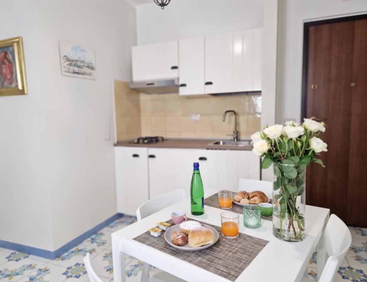 Vico Di Mare Apartment วีโกเอเกวนเซ ภายนอก รูปภาพ
