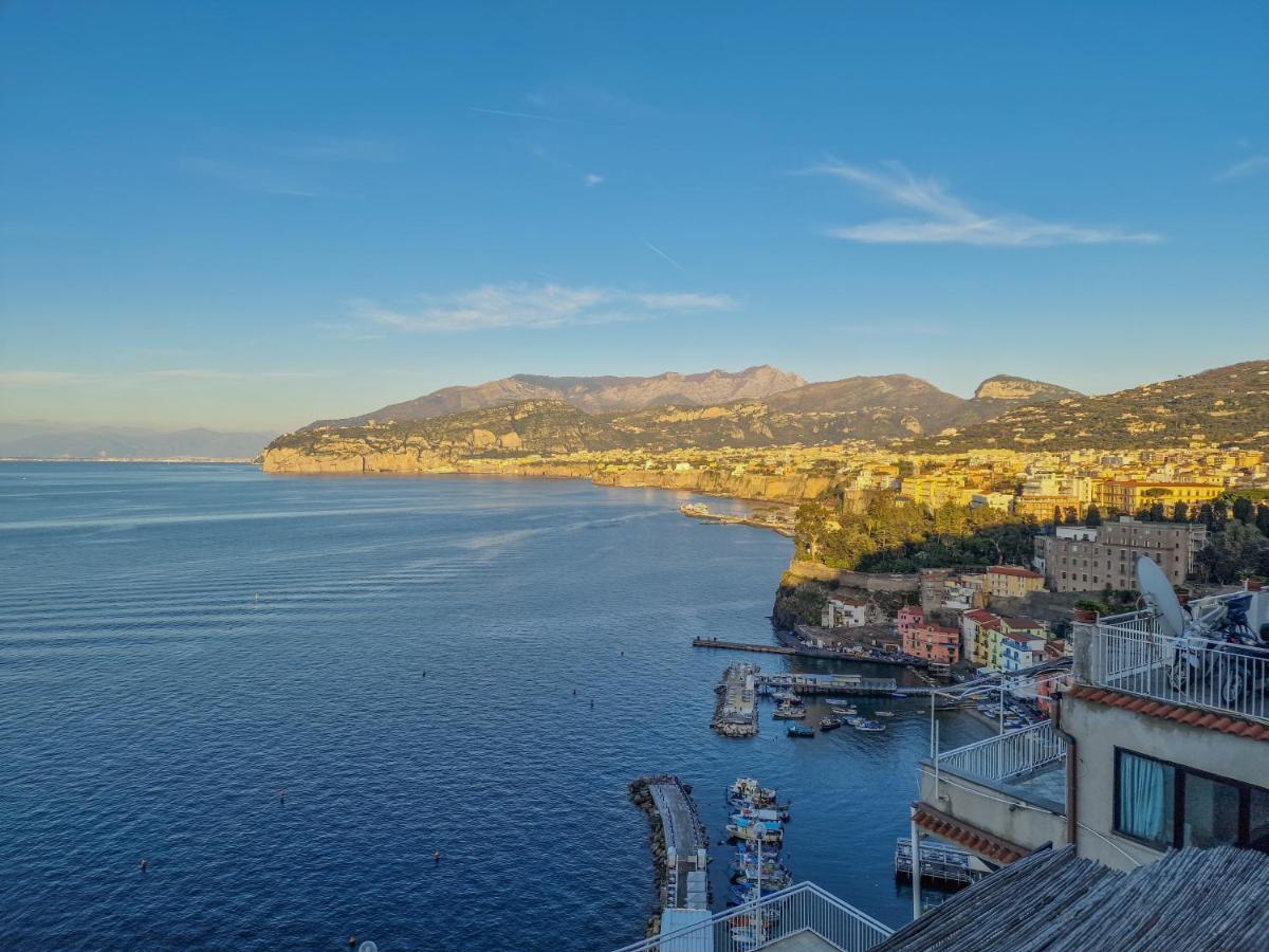 Vico Di Mare Apartment วีโกเอเกวนเซ ภายนอก รูปภาพ