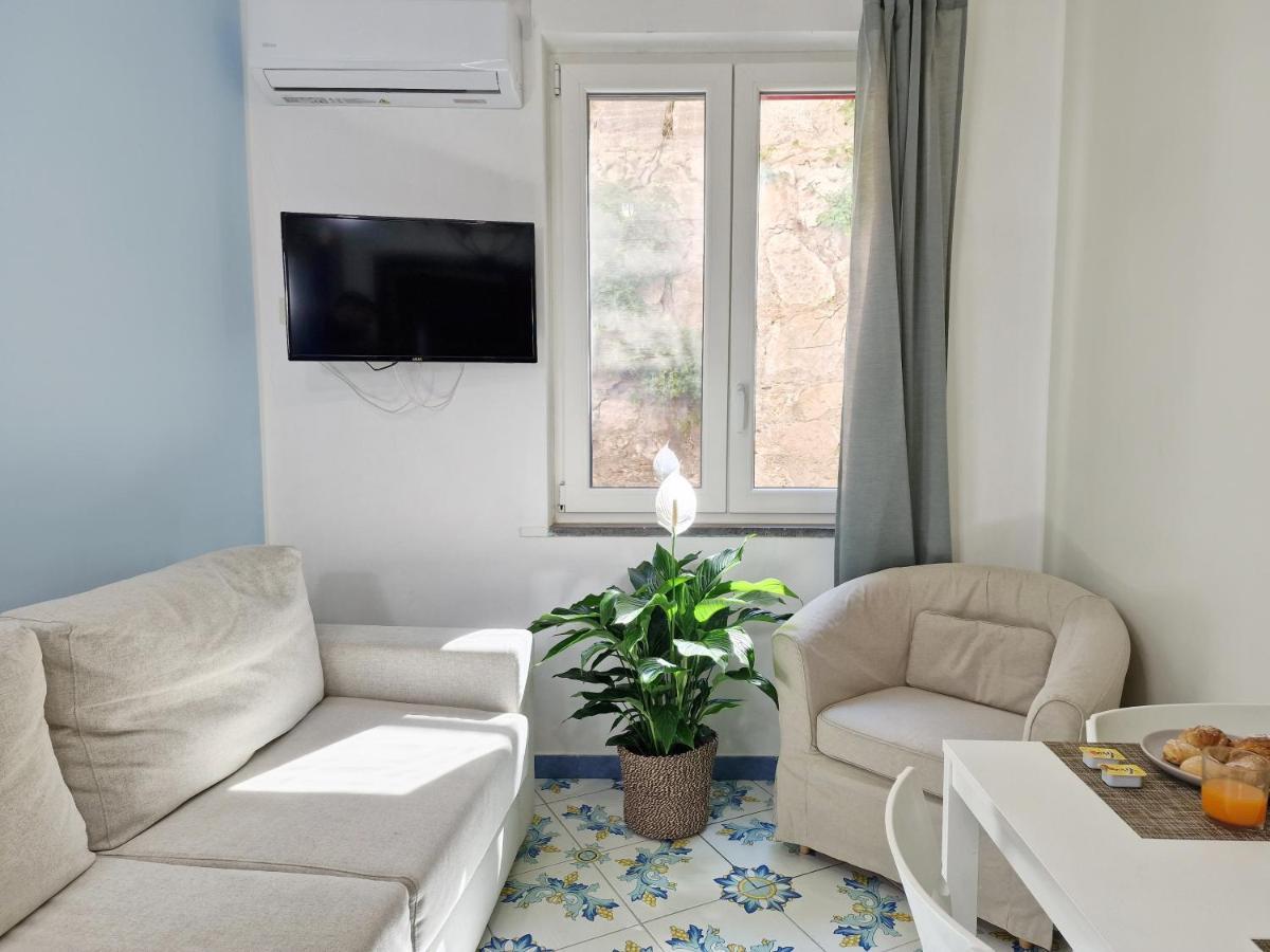 Vico Di Mare Apartment วีโกเอเกวนเซ ภายนอก รูปภาพ