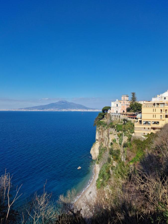 Vico Di Mare Apartment วีโกเอเกวนเซ ภายนอก รูปภาพ